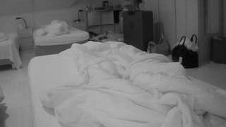 voyeurcam-julmodels-bed-1