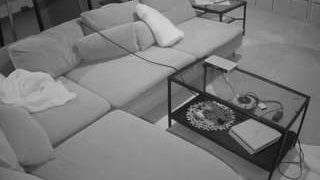 voyeurcam-julmodels-living-3