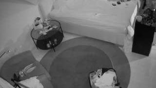 voyeurcam-julmodels-whitebed-1