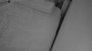 voyeurcam-julmodels-whitebed-4