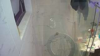 voyeurcam-casa-salsa-bathroom-13