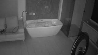 voyeurcam-casa-salsa-bathroom-4