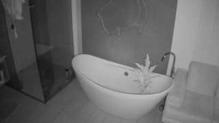 voyeurcam-casa-salsa-bathroom-5
