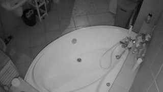 voyeurcam-julmodels-bath-1st-1