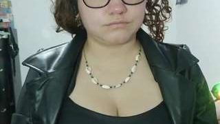 curly-greeneyed
