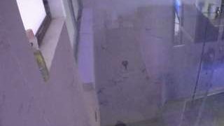 voyeurcam-casa-salsa-bathroom-13
