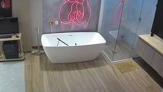 voyeurcam-casa-salsa-bathroom-4