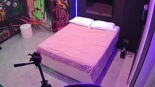 voyeurcam-casa-salsa-disturbed