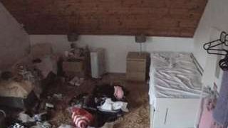 voyeurcam-julmodels-whitebed-3
