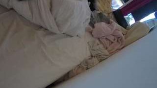 voyeurcam-julmodels-whitebed-4