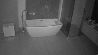 voyeurcam-casa-salsa-bathroom-4