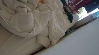 voyeurcam-julmodels-whitebed-4