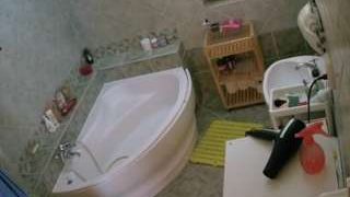 voyeurcam-julmodels-bath-1st-2