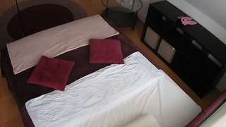 voyeurcam-julmodels-whitebed-2