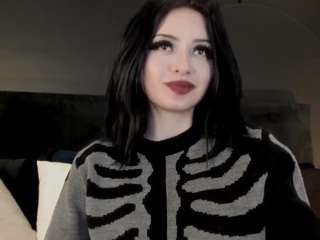 adeelinee
