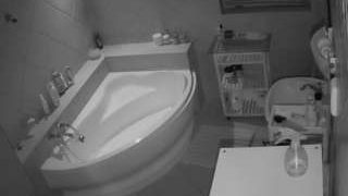 voyeurcam-julmodels-bath-1st-2