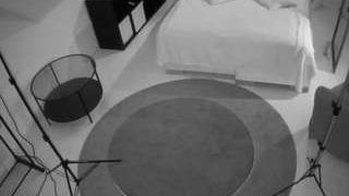voyeurcam-julmodels-whitebed-1