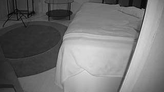 voyeurcam-julmodels-whitebed-6