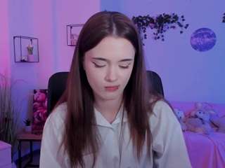 liana-kisses