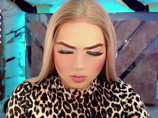 miss-adriana