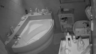 voyeurcam-julmodels-bath-1st-2