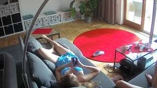 voyeurcam-julmodels-living-4