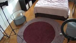 voyeurcam-julmodels-whitebed-1
