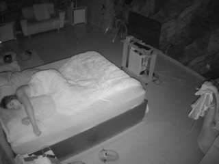 voyeurcam-casa-salsa-bathroom-6