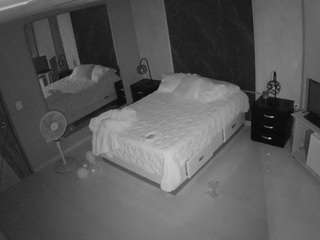 voyeurcam-casa-salsa-bedroom-4