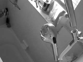 voyeurcam-charleys-bathroom