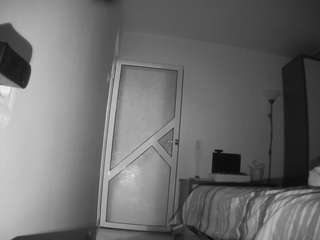 voyeurcam-charmhellen-kitchen