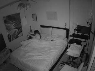 voyeurcam-hornyhostel-01