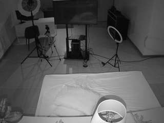 voyeurcam-jb-office-2
