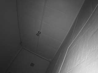 voyeurcam-jb-shower-1