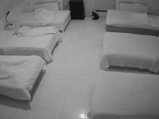 voyeurcam-julmodels-bed-6