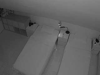 voyeurcam-julmodels-bed-7